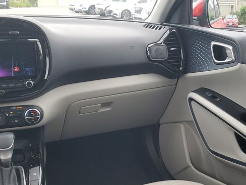 Used 2023 Kia Soul EX image 23