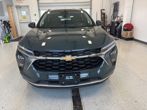 New 2025 Chevrolet Trax LT w/ Driver Confidence Package image 5