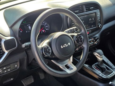 Used 2022 Kia Soul LX w/ Technology Package image 14