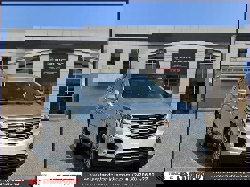 Used 2017 Cadillac XT5 Luxury w/ Driver Awareness Package image 8