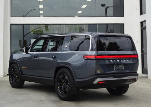 Used 2023 Rivian R1S Adventure image 5