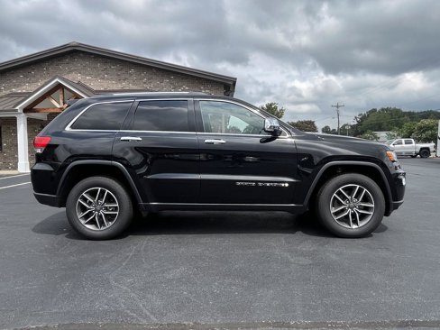 Used 2019 Jeep Grand Cherokee Limited image 21