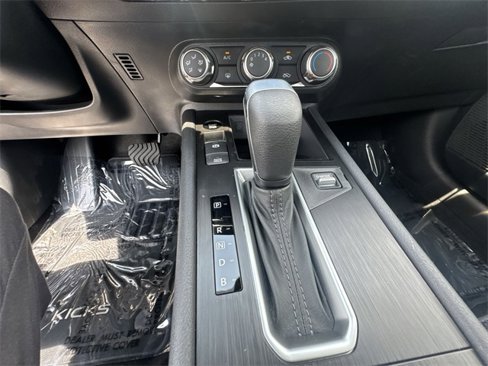 New 2025 Nissan Kicks SV image 19