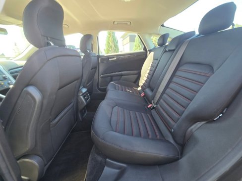 Used 2015 Ford Fusion SE w/ Equipment Group 201A image 18