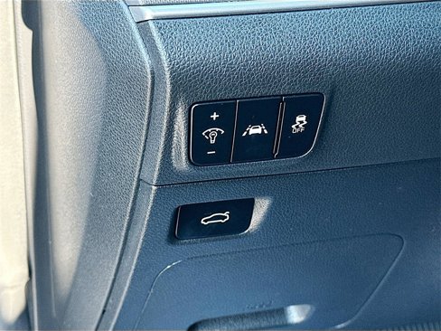 Used 2023 Kia K5 LXS image 10