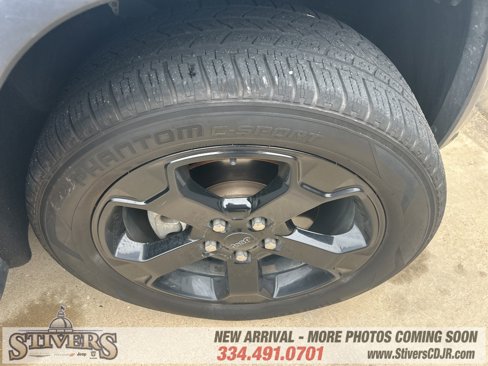 Used 2019 Jeep Grand Cherokee Laredo image 10