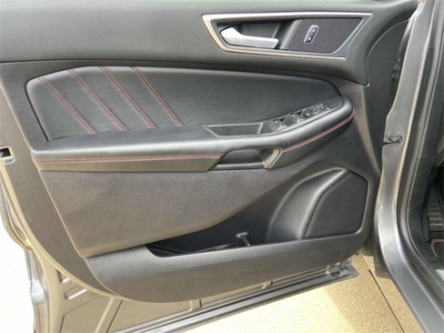 Used 2022 Ford Edge ST-Line image 12