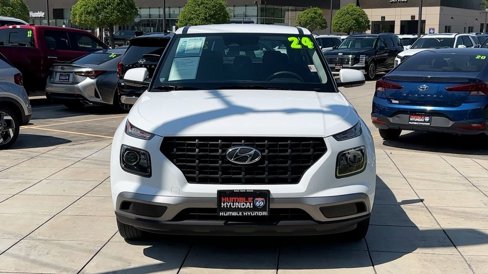 Certified 2024 Hyundai Venue SE image 10