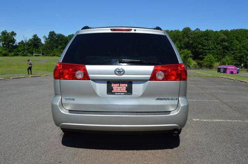 Used 2008 Toyota Sienna LE image 7