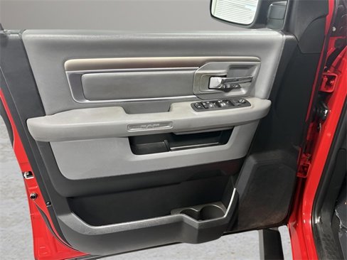Used 2017 RAM 1500 Classic SLT image 19