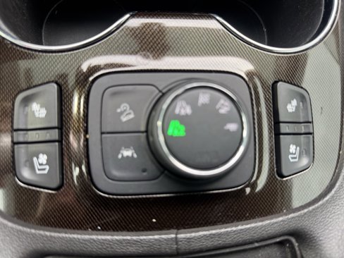 Used 2023 GMC Acadia AT4 w/ Technology Package image 18
