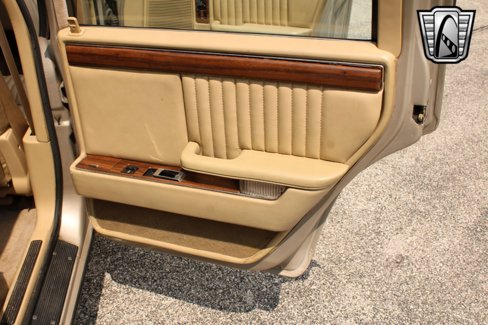 Used 1989 Chrysler New Yorker image 24