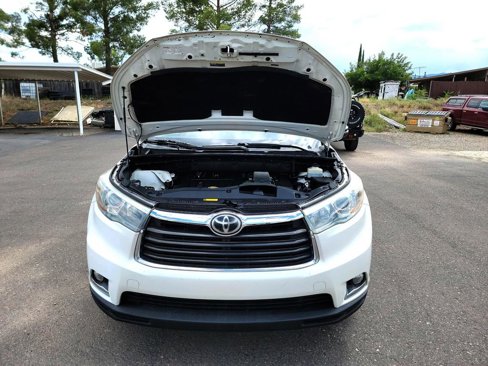 Used 2014 Toyota Highlander Limited image 11