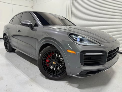 Used 2023 Porsche Cayenne GTS image 28