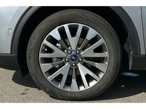 Used 2021 Ford Escape Titanium image 10