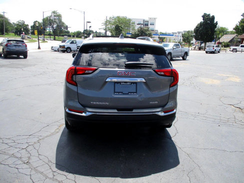 Used 2021 GMC Terrain SLT image 19