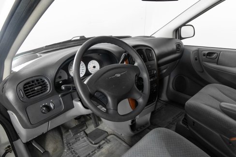 Used 2006 Chrysler Town & Country LX image 13