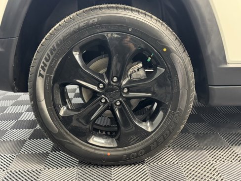 Used 2019 Jeep Compass Altitude image 36
