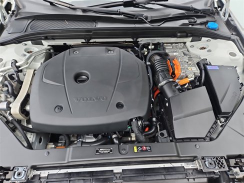Used 2022 Volvo S60 T8 R-Design Expression image 34