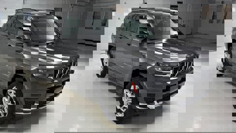 Certified 2021 Jeep Grand Cherokee L Laredo w/ Luxury Tech Group I image 4