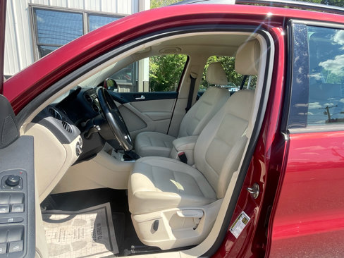 Used 2016 Volkswagen Tiguan S image 11