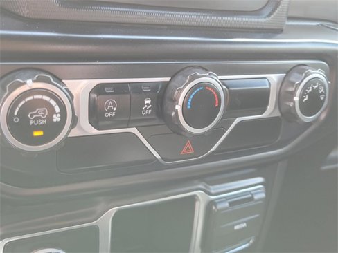 Used 2020 Jeep Wrangler Sport image 25