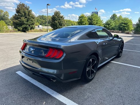 Used 2018 Ford Mustang Coupe image 6