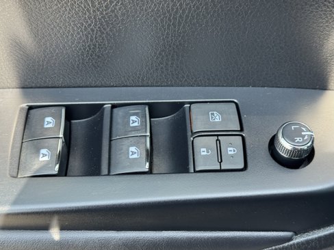 Used 2018 Toyota Highlander Limited image 23