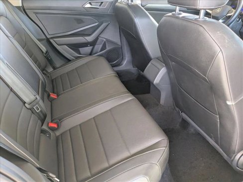 Used 2022 Volkswagen Jetta SE w/ Panoramic Sunroof Package image 18