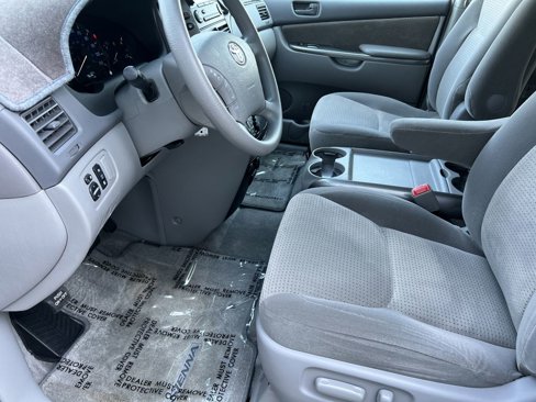 Used 2006 Toyota Sienna LE image 12