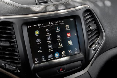 Used 2017 Jeep Cherokee Latitude w/ Comfort/Convenience Group image 42