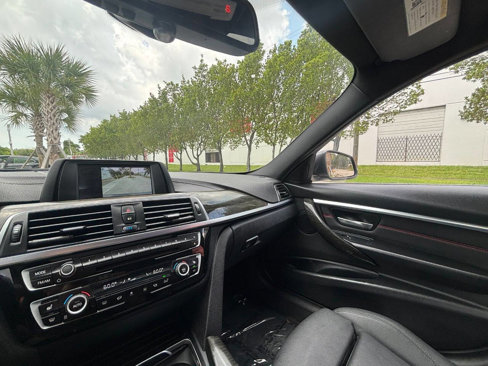 Used 2018 BMW 330i xDrive Sedan w/ Convenience Package image 15