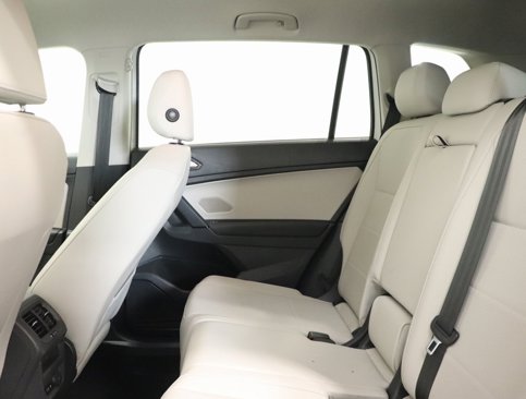 Used 2019 Volkswagen Tiguan SE image 25