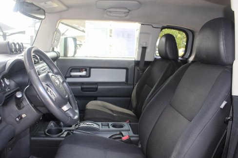 Used 2014 Toyota FJ Cruiser 4WD image 7
