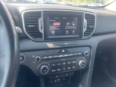 Used 2017 Kia Sportage EX image 12