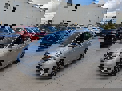 Used 2016 Honda Fit EX image 10