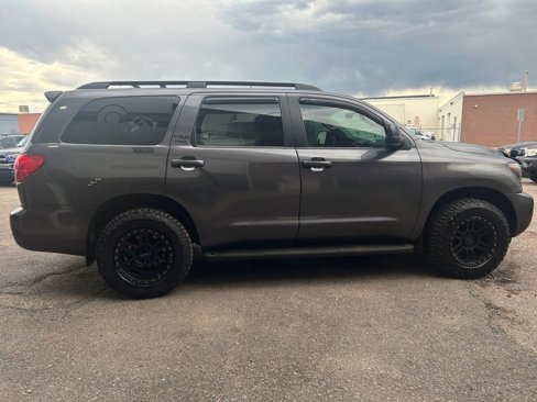 Used 2015 Toyota Sequoia SR5 image 6
