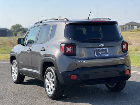 Used 2017 Jeep Renegade Latitude image 6