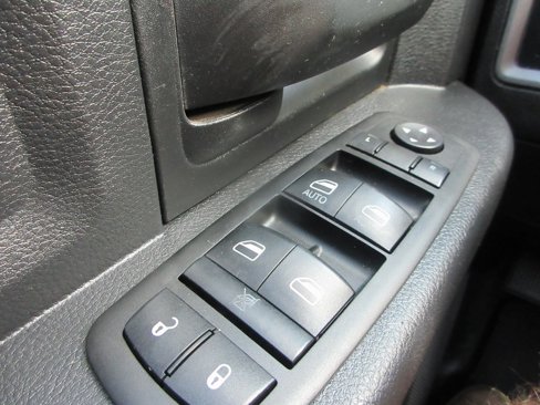 Used 2015 RAM 1500 Express image 19