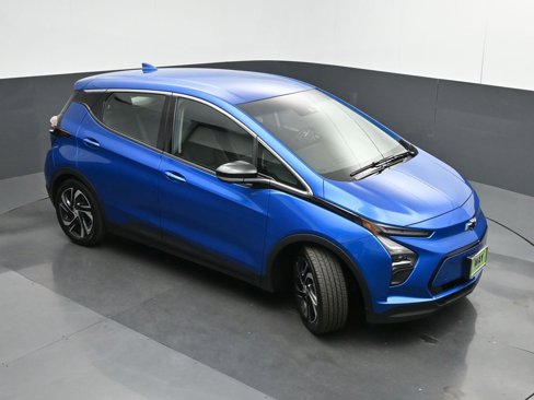 Used 2023 Chevrolet Bolt LT w/ Infotainment Package image 39
