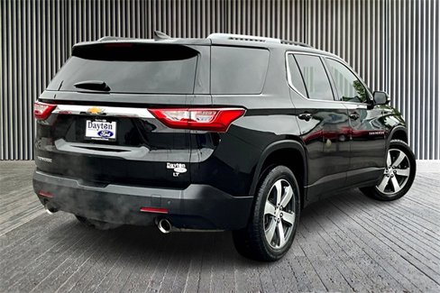 Used 2018 Chevrolet Traverse LT image 2
