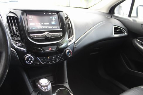 Used 2018 Chevrolet Cruze Premier image 23
