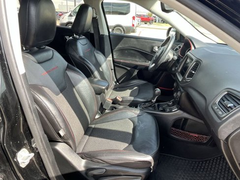 Used 2019 Jeep Compass Trailhawk image 39