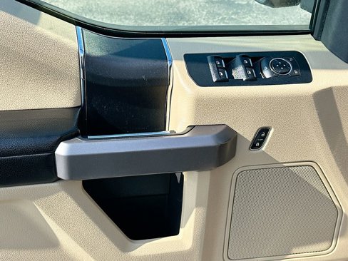 Used 2020 Ford F150 XLT image 17