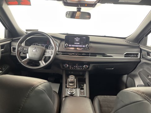 Used 2022 Mitsubishi Outlander SEL Black Edition image 15