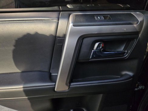Used 2021 Toyota 4Runner SR5 Premium image 12