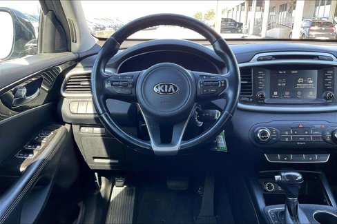 Used 2017 Kia Sorento LX w/ LX V6 Convenience Package image 8