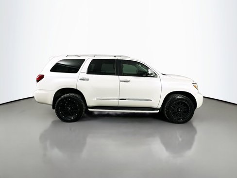 Used 2018 Toyota Sequoia Platinum image 4