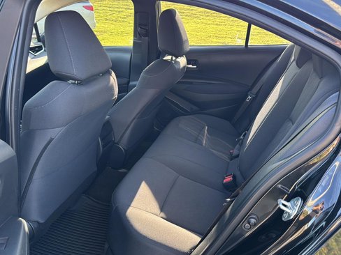 Used 2020 Toyota Corolla LE image 9
