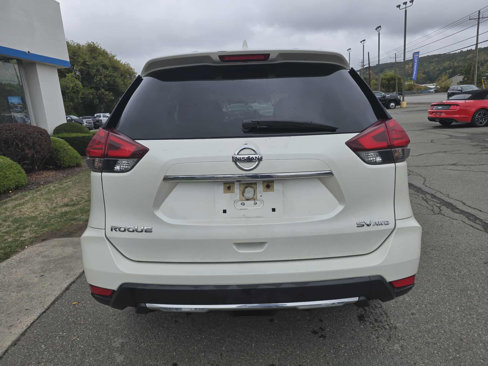Used 2017 Nissan Rogue SV image 4
